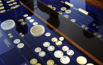 V pasáži ČNB bylo otevřeno Národní numismatické centrum.