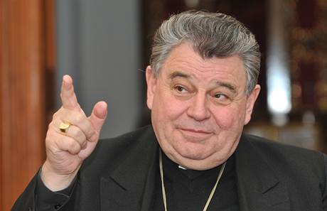 Francie vyznamenala kardinála Duku Řádem čestné legie.