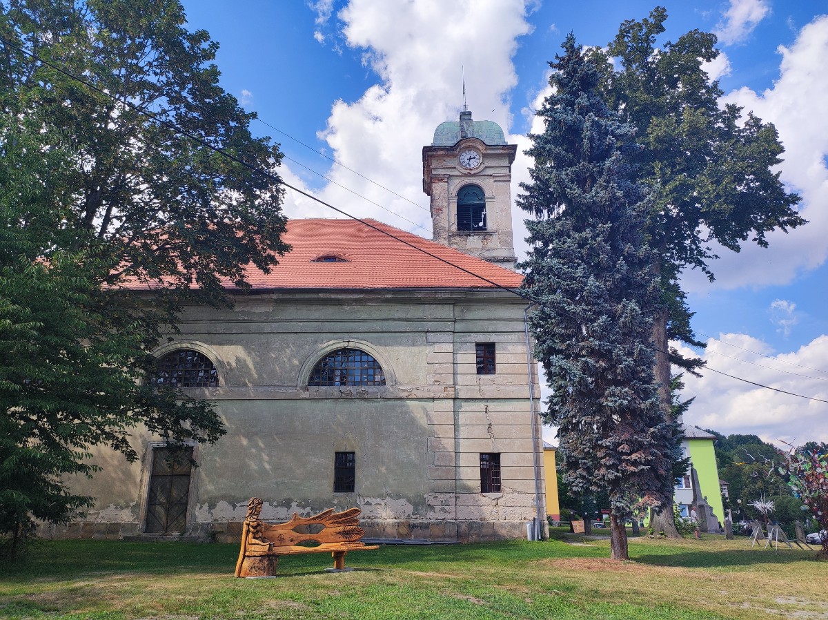 02-kristalovy-chram-kunratice.jpg