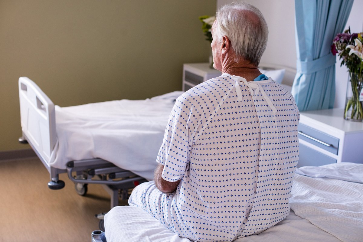 Inkontinence: postihuje i muže, typický spouštěč je kašel či smích, signalizovat může záněty nebo cukrovku
