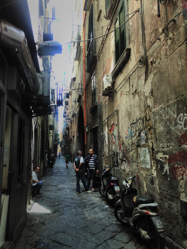 ulicka-v-Neapoli.jpg